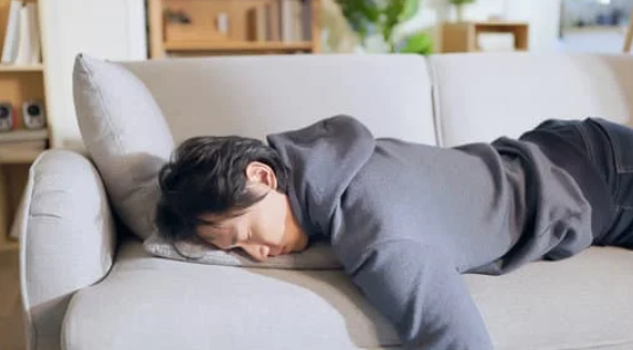 倦怠感・だるさでお悩みの人の写真