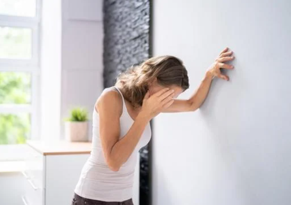 メニエールのめいまいで悩まされている人の写真